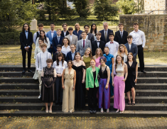 Abitur 2024 - Kirche - Gruppenfoto